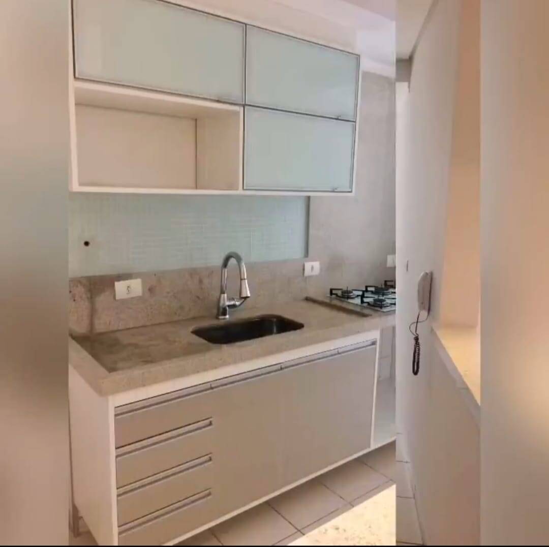 Apartamento à venda com 2 quartos, 62m² - Foto 2