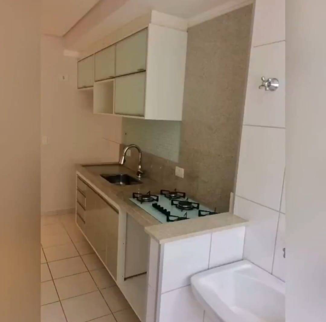 Apartamento à venda com 2 quartos, 62m² - Foto 1