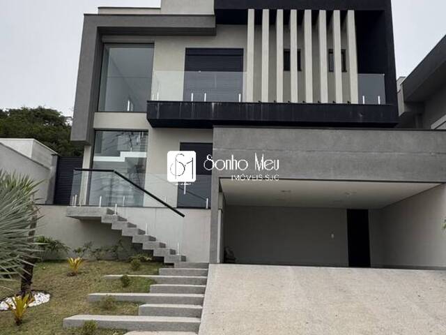 #908 - Casa para Venda em São José dos Campos - SP - 2