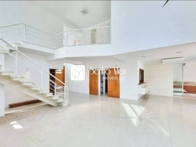 Casa para Venda em São José dos Campos - 3