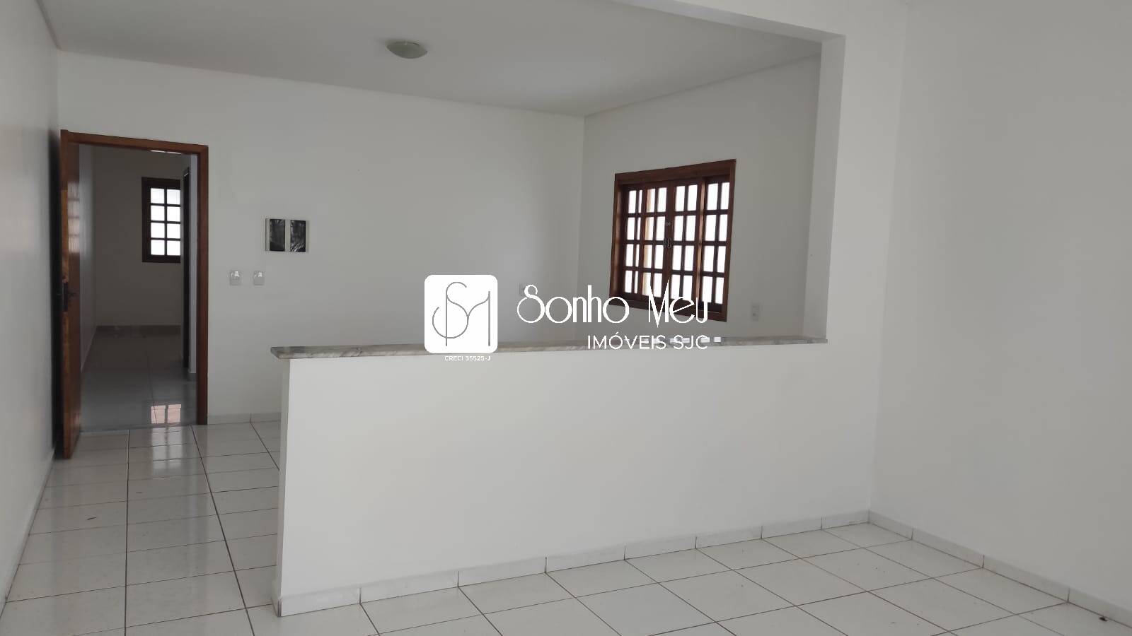 Casa à venda com 3 quartos, 150m² - Foto 2