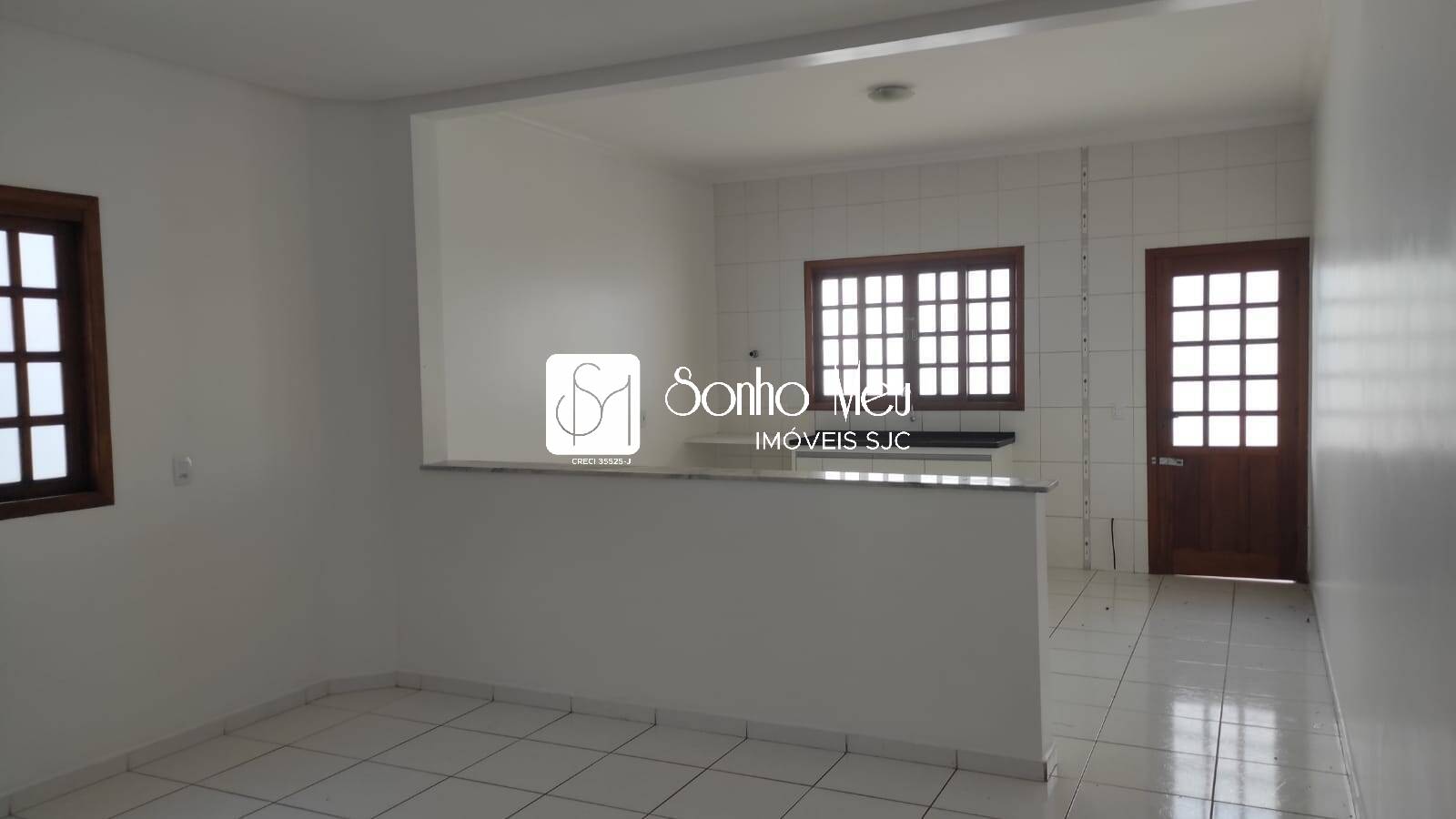 Casa à venda com 3 quartos, 150m² - Foto 4