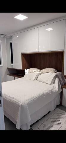Apartamento à venda com 2 quartos, 75m² - Foto 4