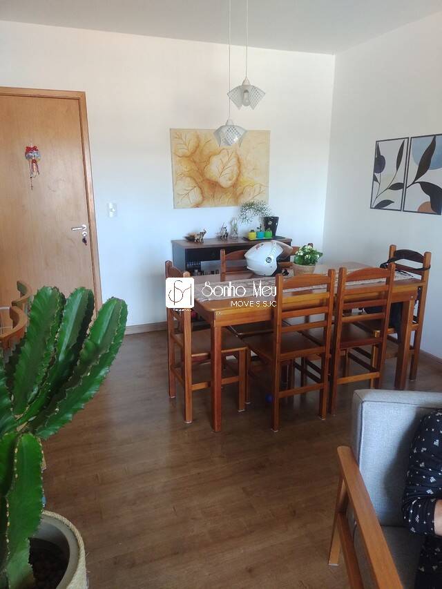 Apartamento à venda com 2 quartos, 65m² - Foto 1