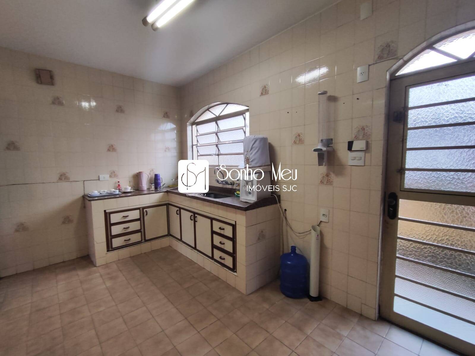 Casa à venda com 5 quartos, 250m² - Foto 29