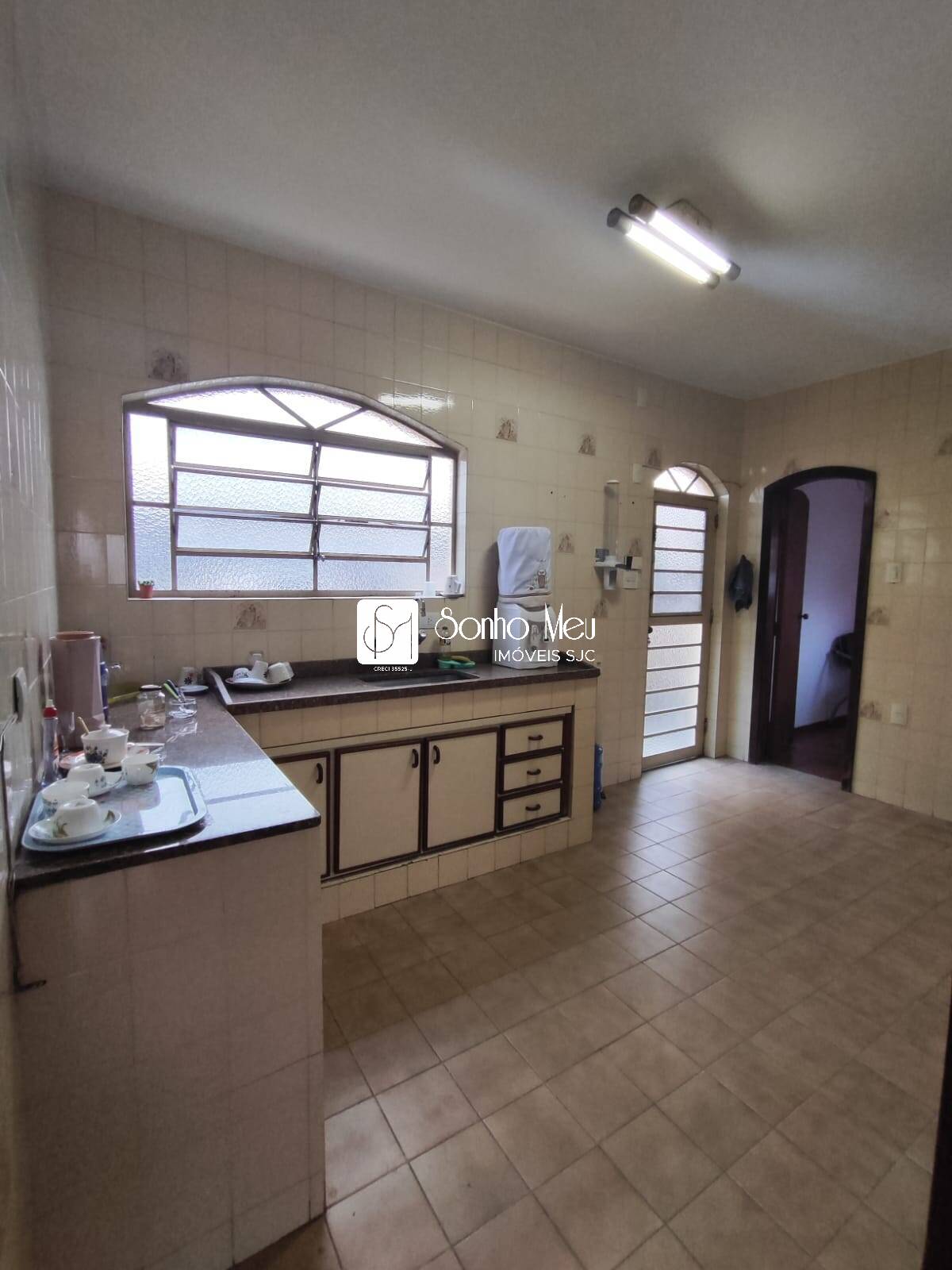 Casa à venda com 5 quartos, 250m² - Foto 11