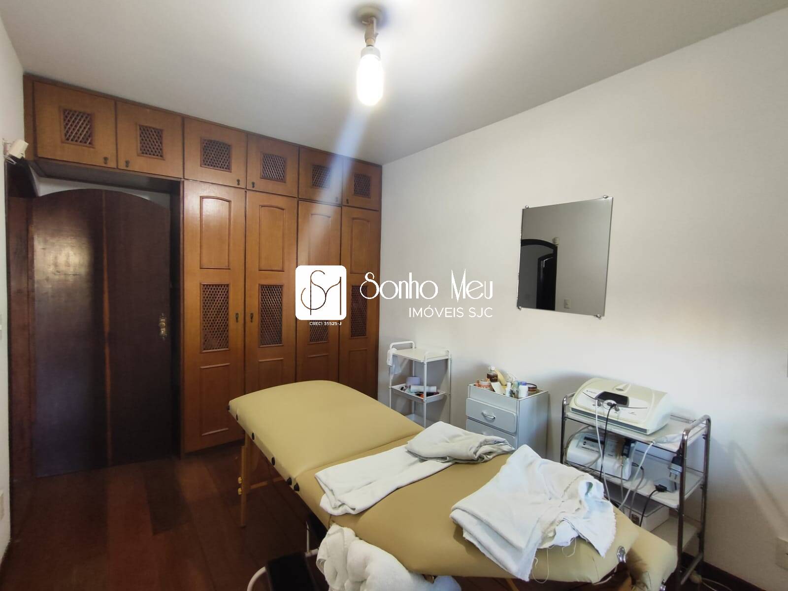 Casa à venda com 5 quartos, 250m² - Foto 31