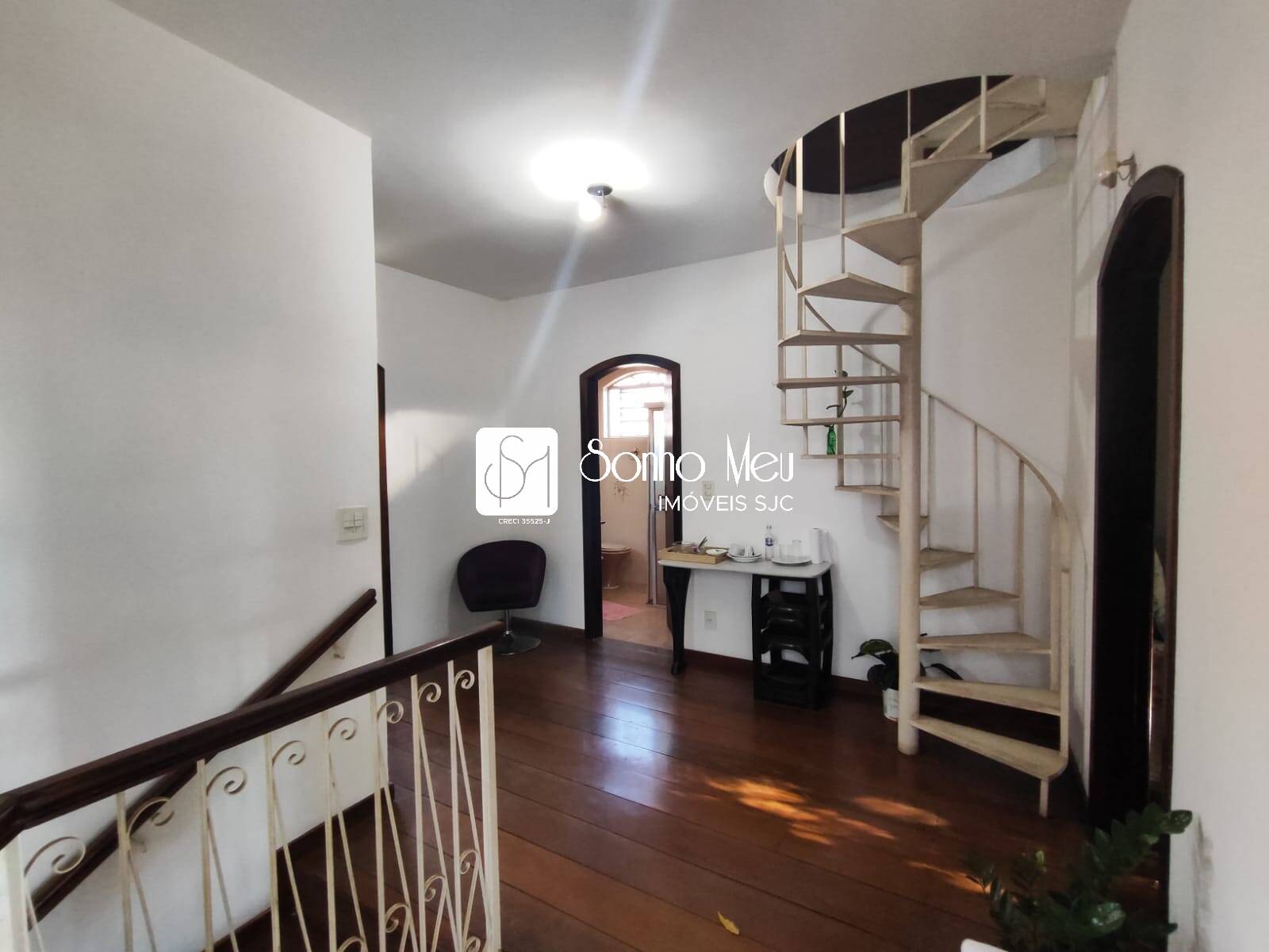 Casa à venda com 5 quartos, 250m² - Foto 44