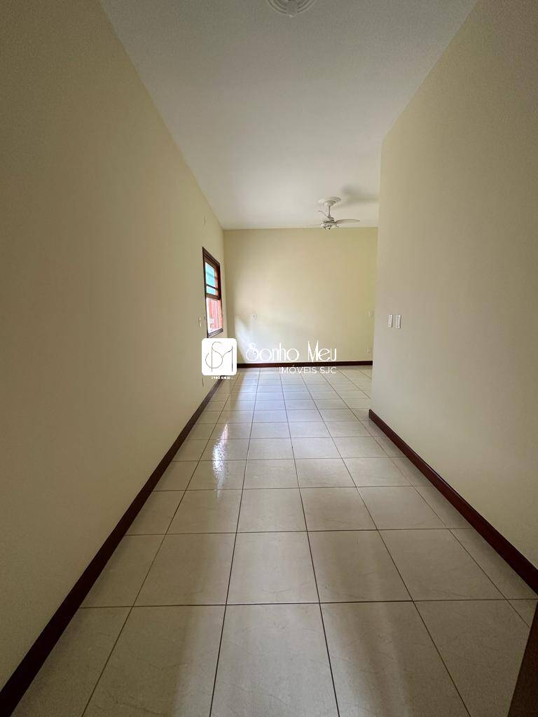 Casa à venda com 4 quartos, 376m² - Foto 7