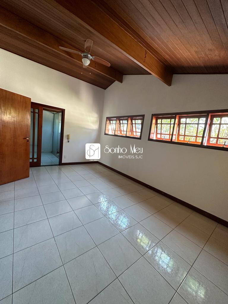 Casa à venda com 4 quartos, 376m² - Foto 12
