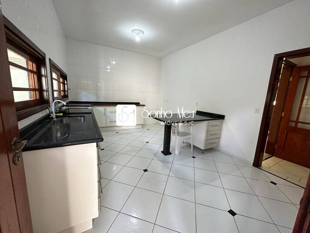 Casa à venda com 4 quartos, 376m² - Foto 16