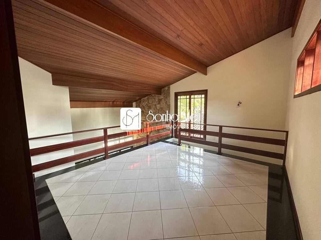Casa à venda com 4 quartos, 376m² - Foto 18