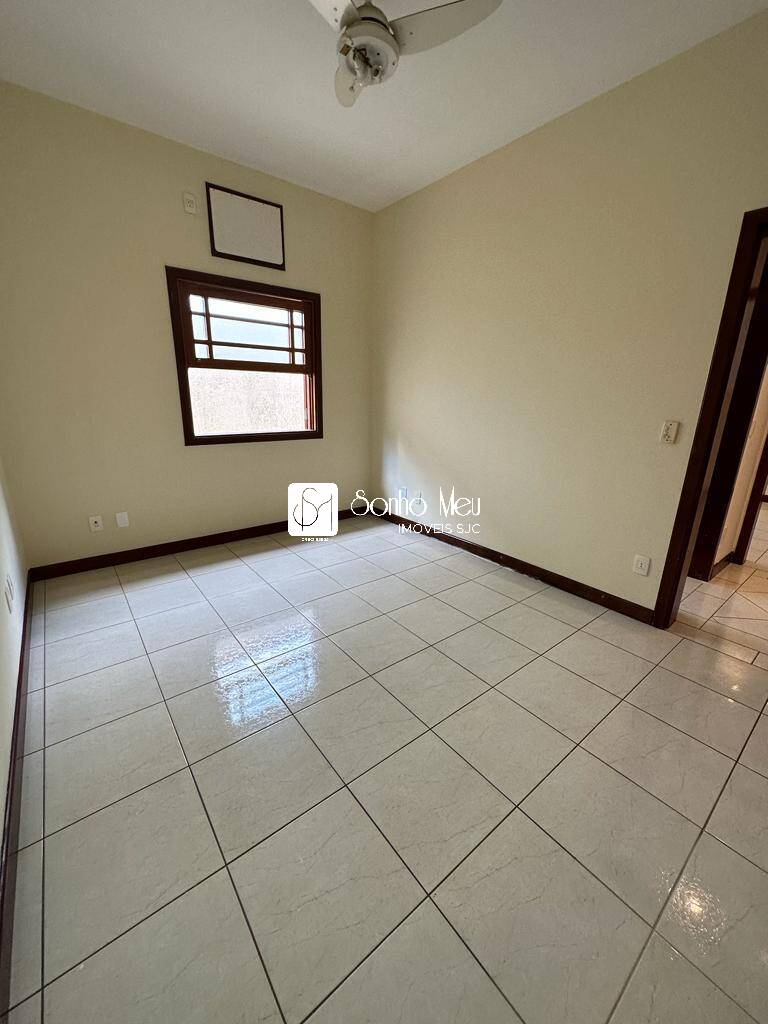 Casa à venda com 4 quartos, 376m² - Foto 19