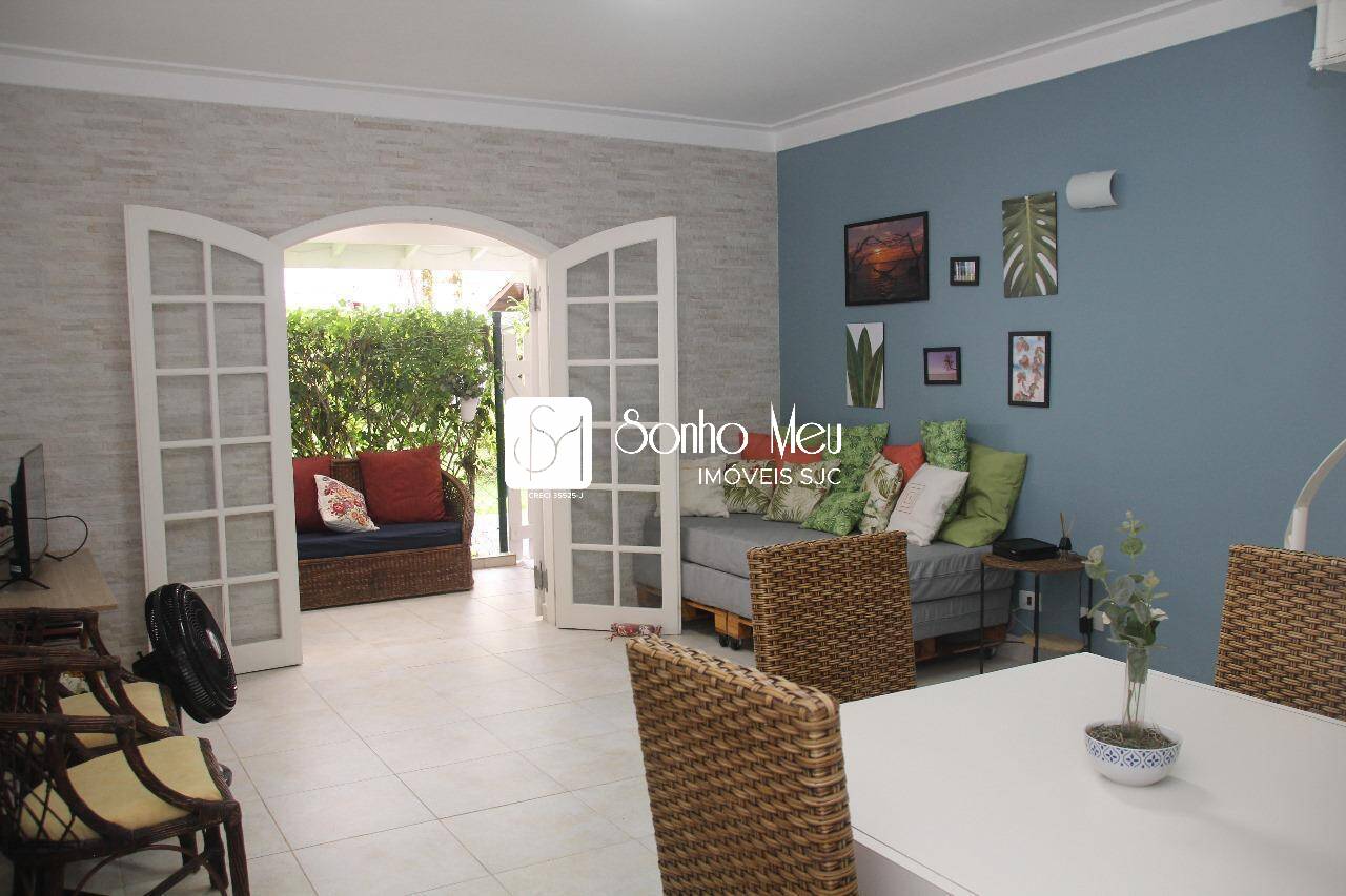 Casa à venda com 2 quartos, 95m² - Foto 2