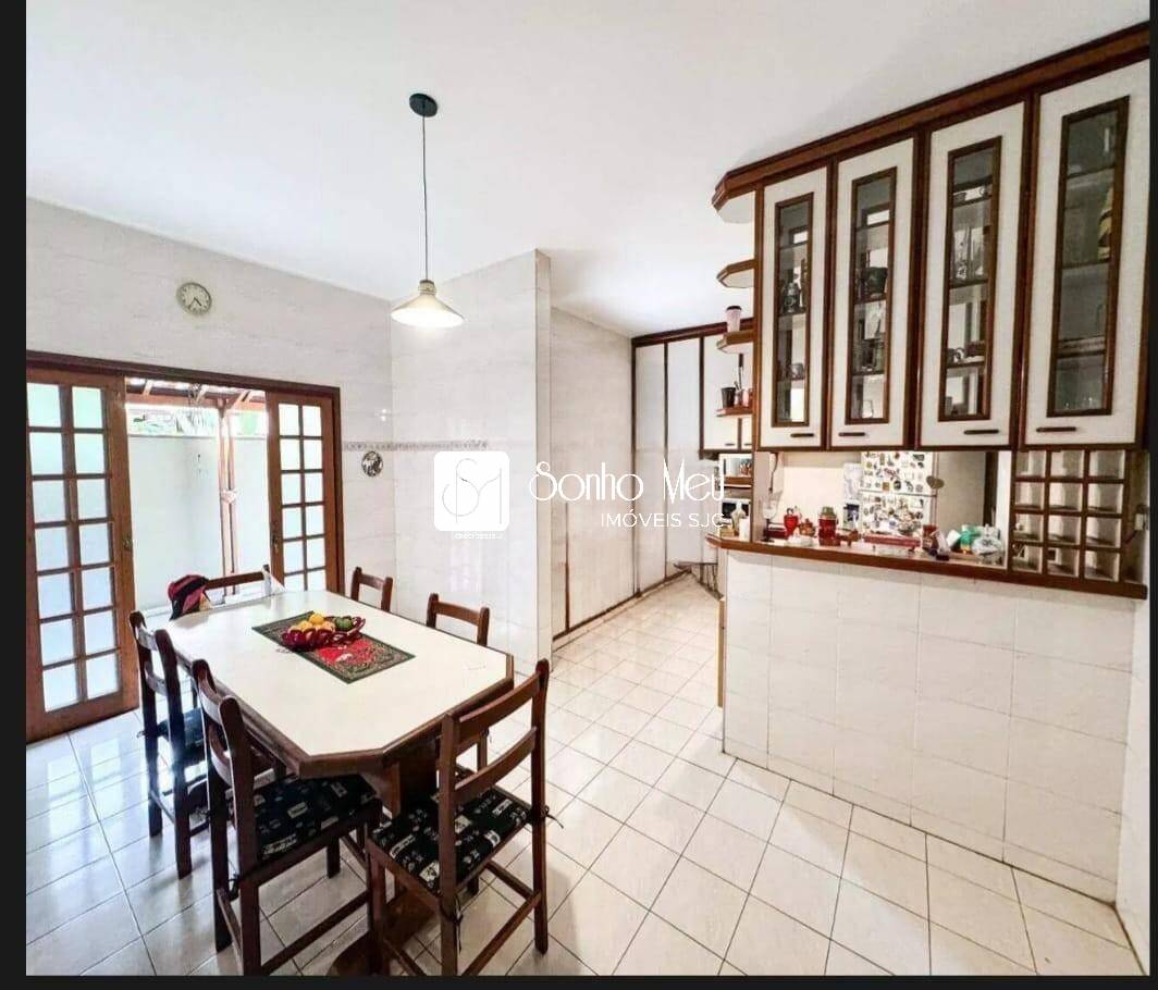 Casa à venda com 4 quartos, 234m² - Foto 6