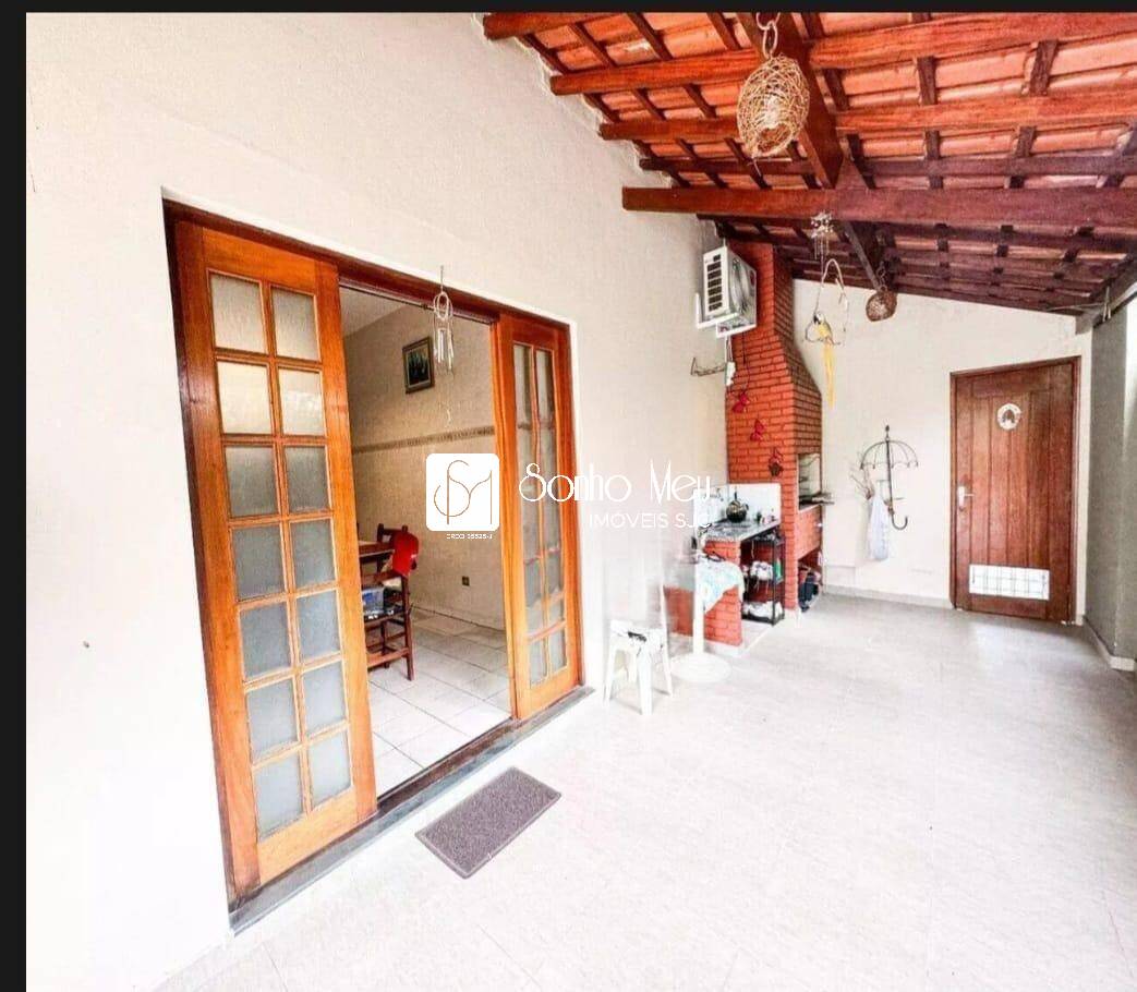 Casa à venda com 4 quartos, 234m² - Foto 9