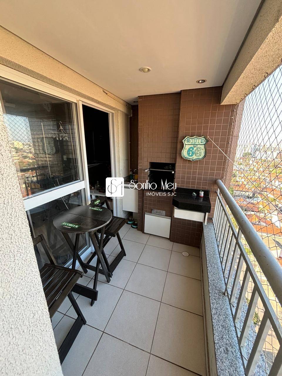 Apartamento à venda com 2 quartos, 66m² - Foto 1