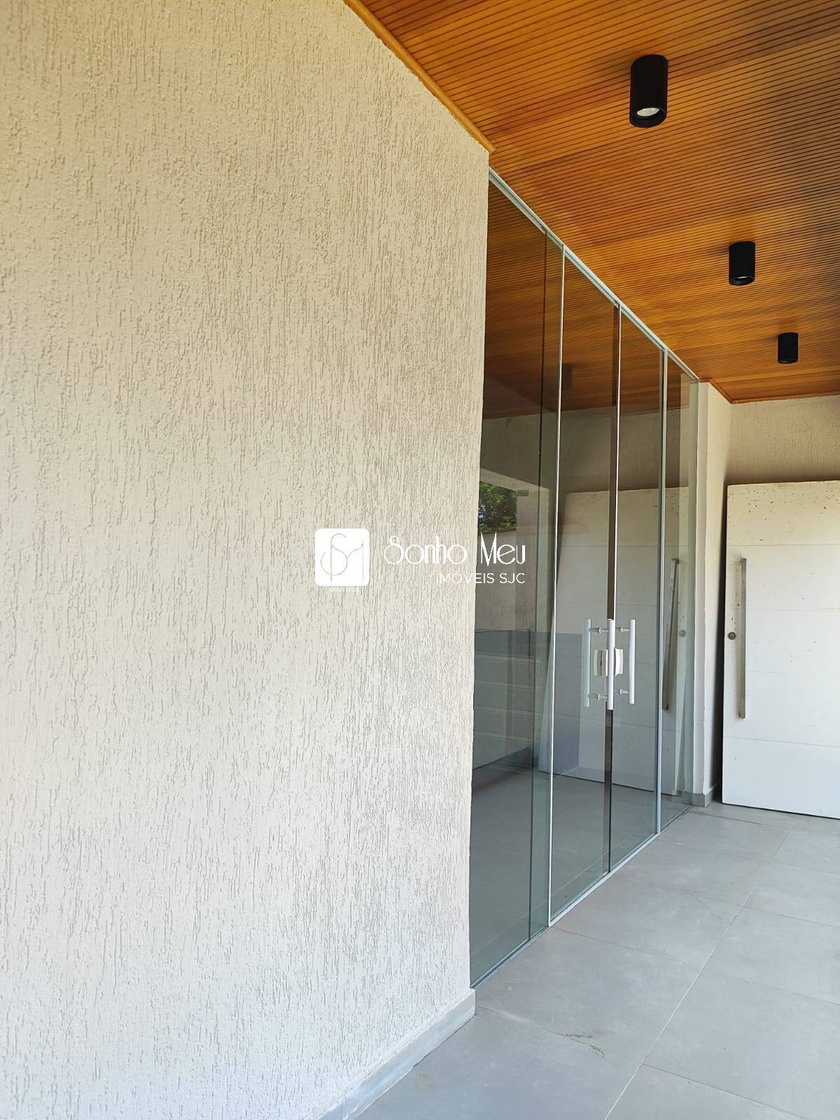 Casa para alugar com 4 quartos, 225m² - Foto 15