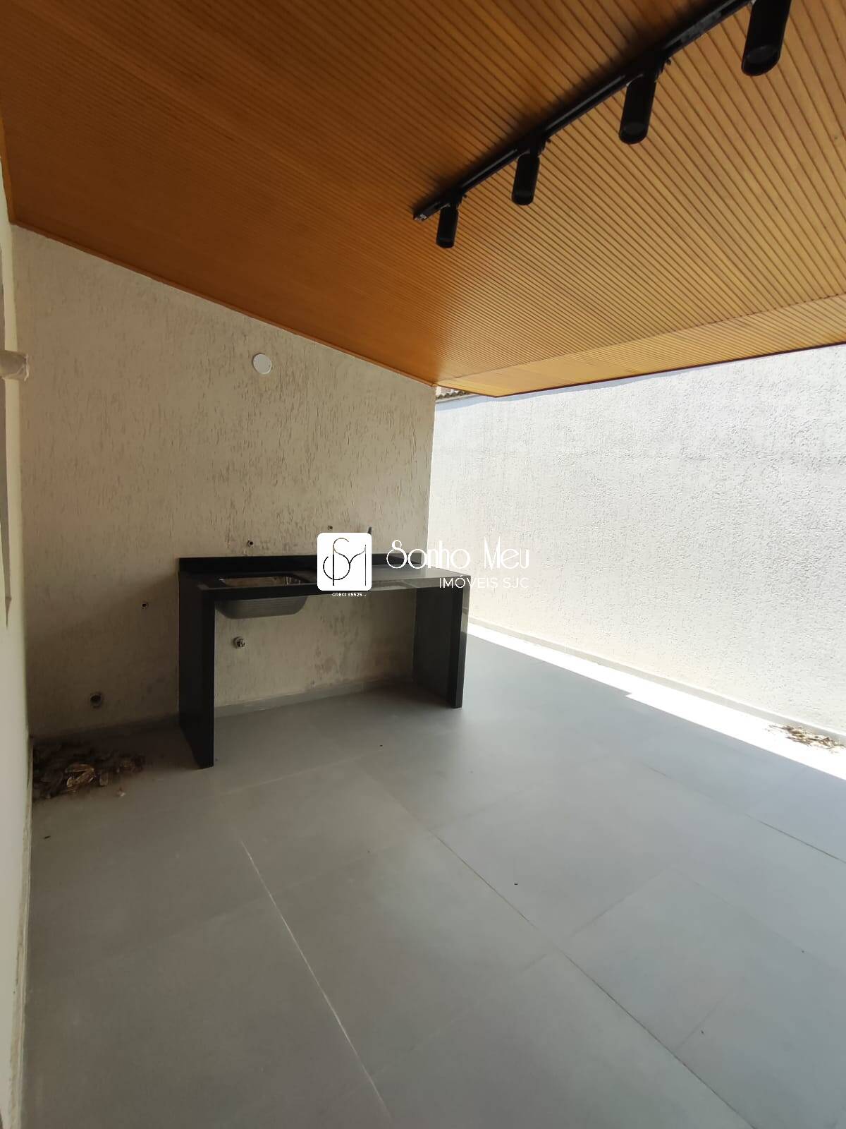 Casa para alugar com 4 quartos, 225m² - Foto 16