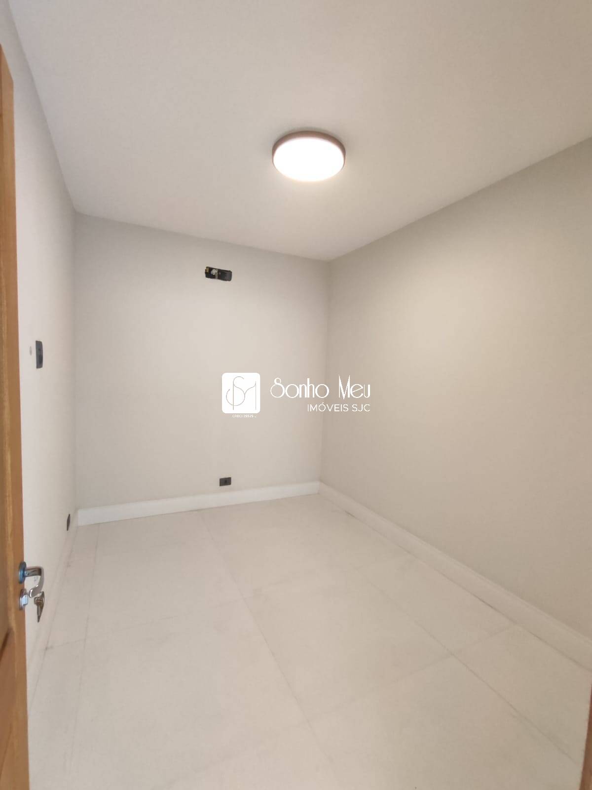 Casa para alugar com 4 quartos, 225m² - Foto 17