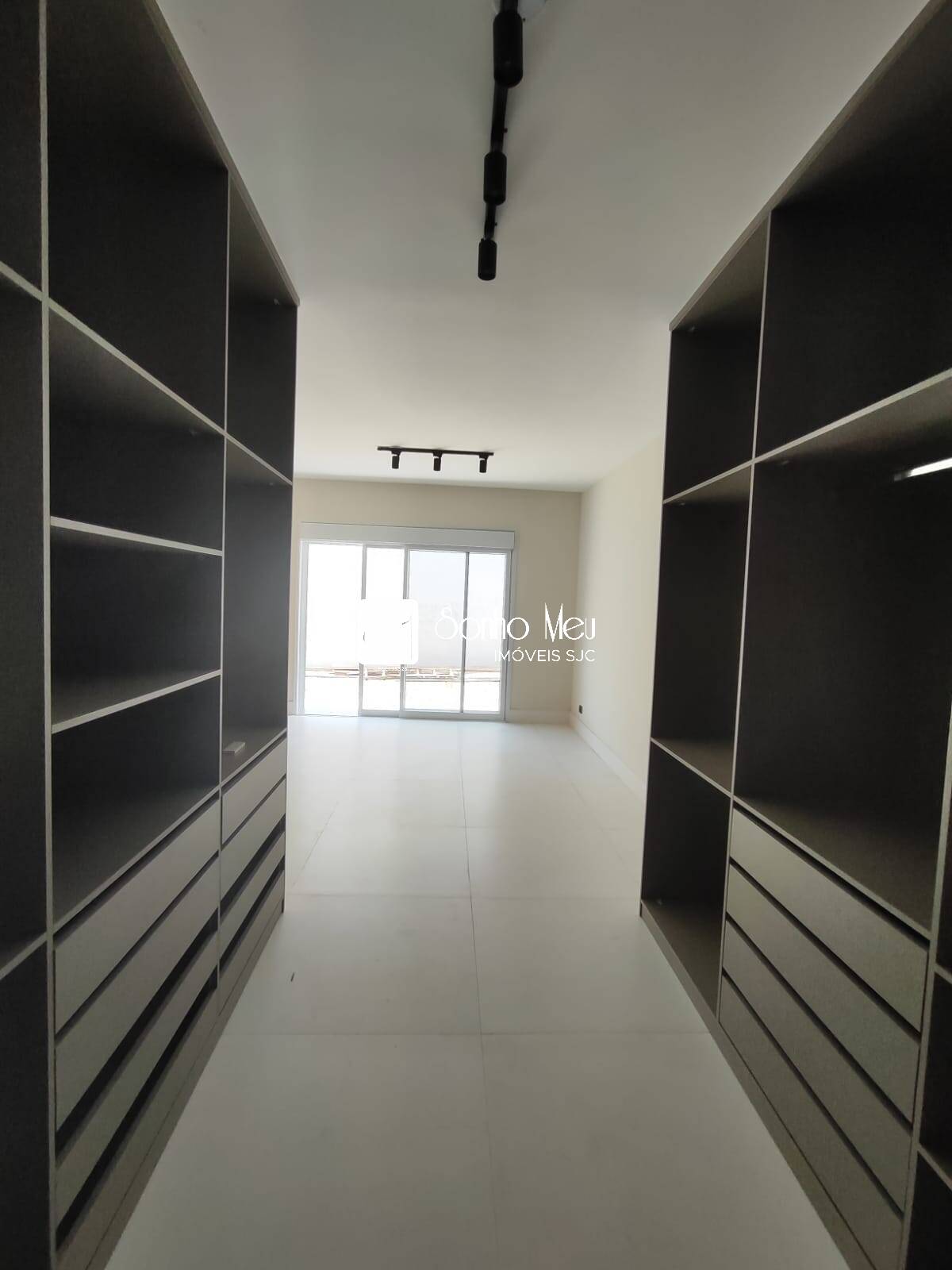 Casa para alugar com 4 quartos, 225m² - Foto 22