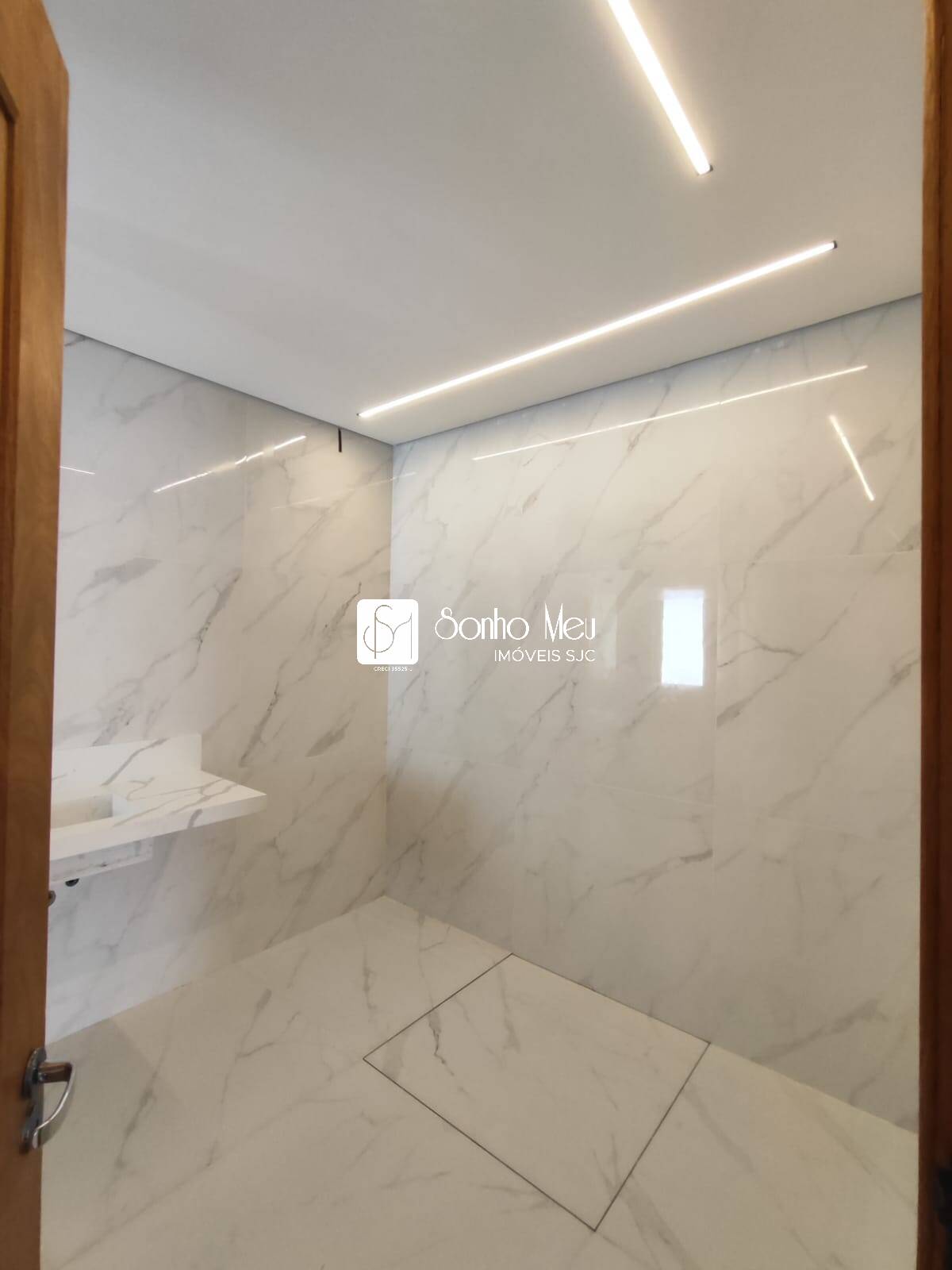 Casa para alugar com 4 quartos, 225m² - Foto 24