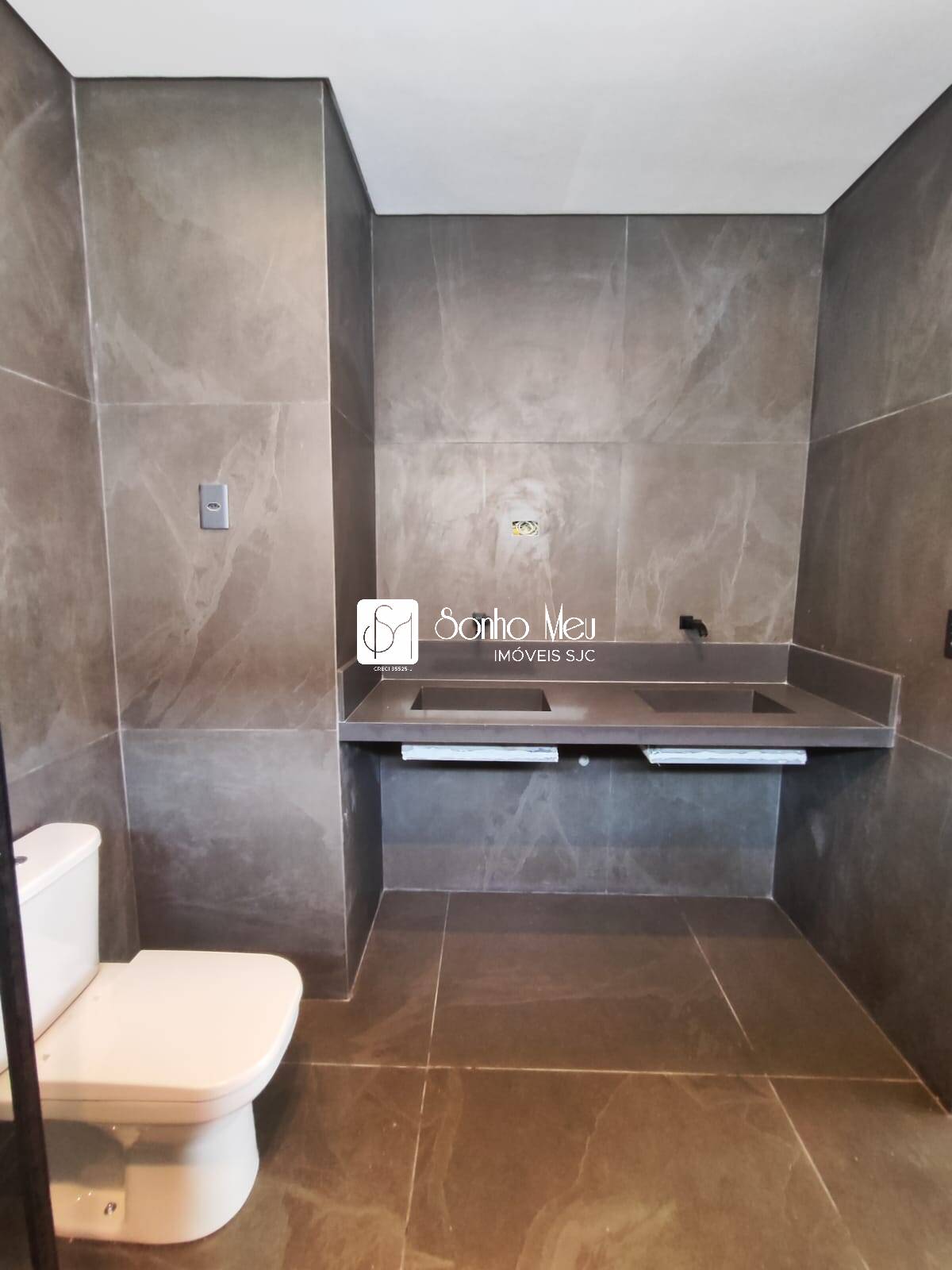 Casa para alugar com 4 quartos, 225m² - Foto 47