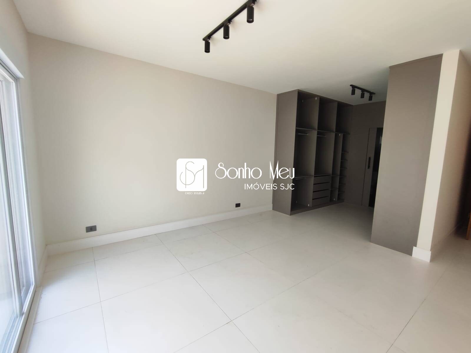 Casa para alugar com 4 quartos, 225m² - Foto 41