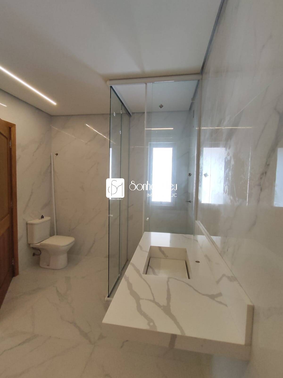 Casa para alugar com 4 quartos, 225m² - Foto 53