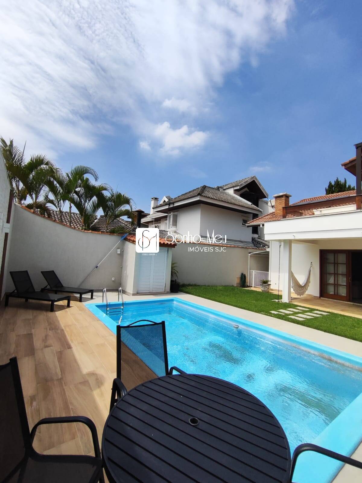 Casa à venda e aluguel com 4 quartos, 300m² - Foto 6