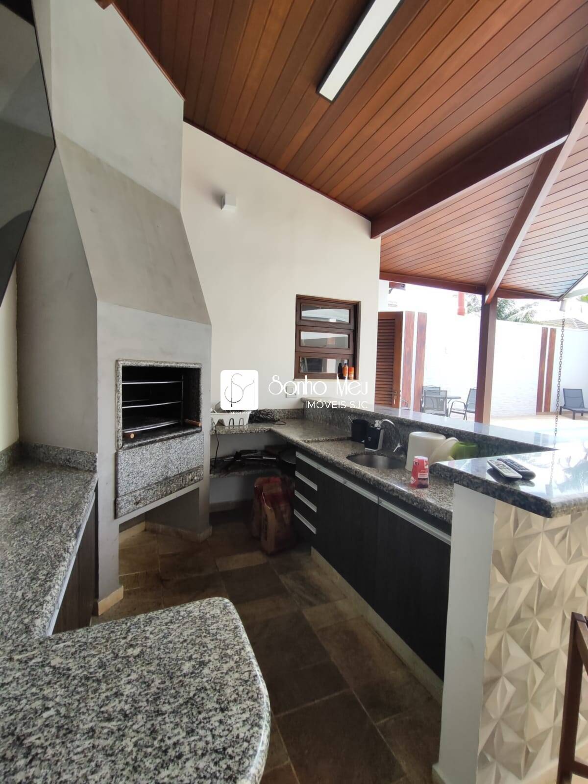 Casa à venda e aluguel com 4 quartos, 300m² - Foto 21
