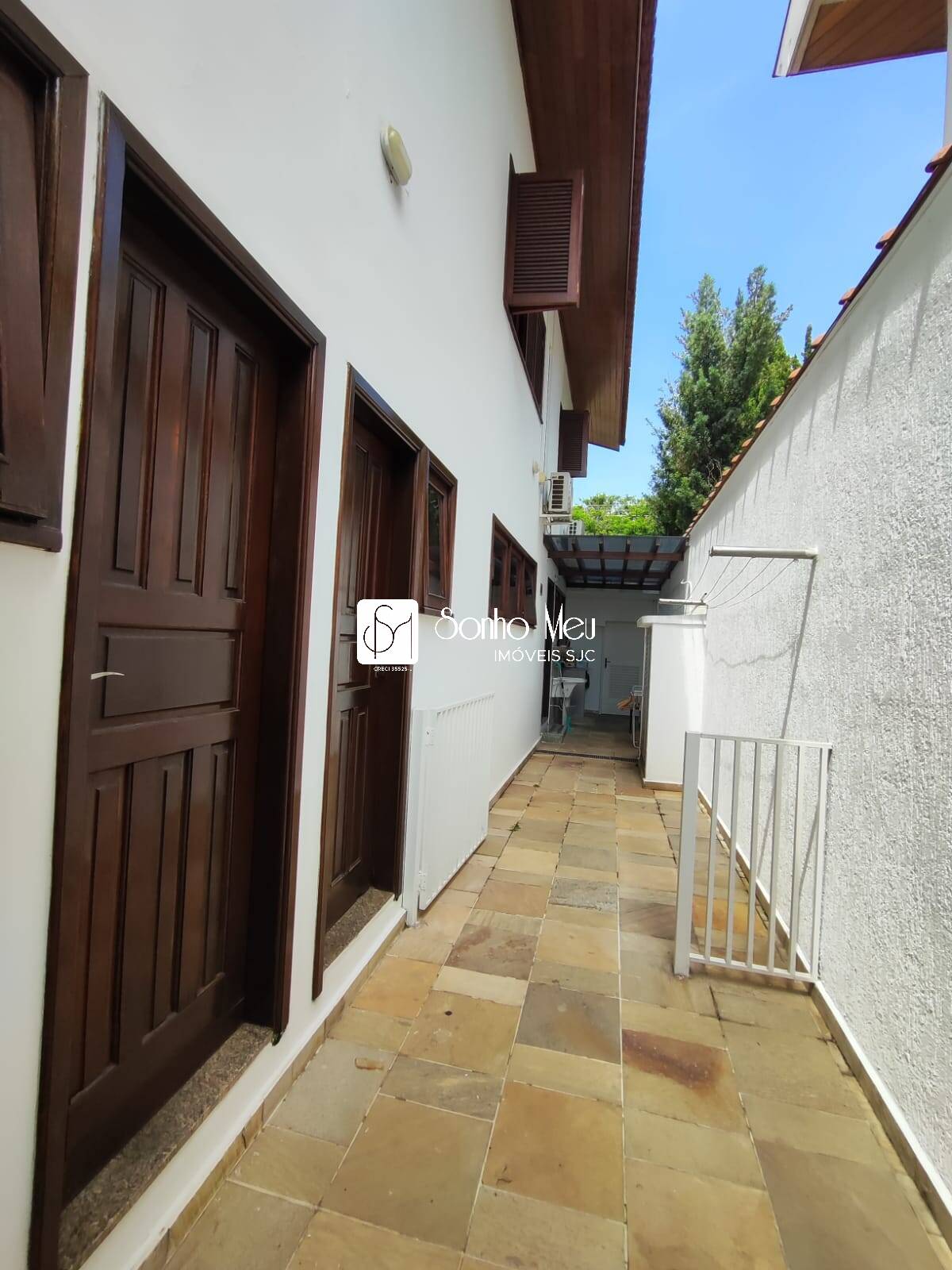 Casa à venda e aluguel com 4 quartos, 300m² - Foto 29