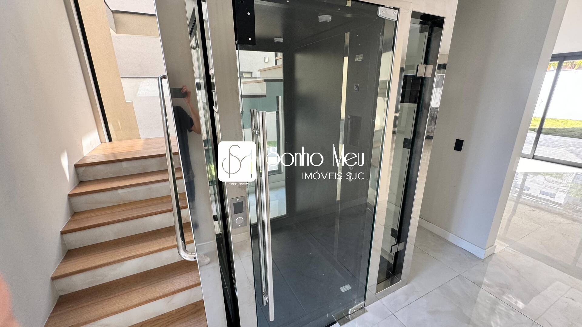 Casa de Condomínio à venda com 5 quartos, 378m² - Foto 3
