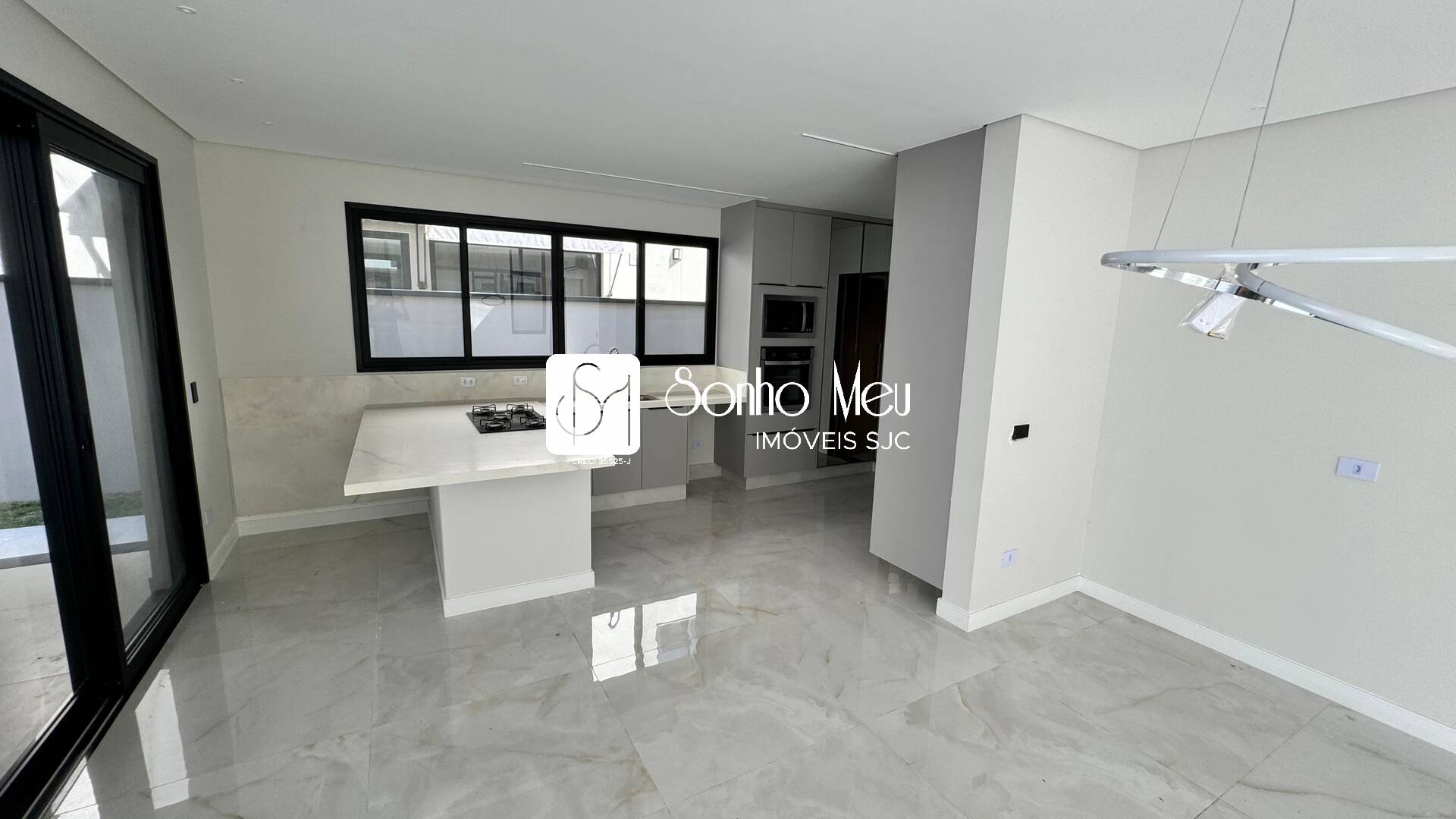 Casa de Condomínio à venda com 5 quartos, 378m² - Foto 4