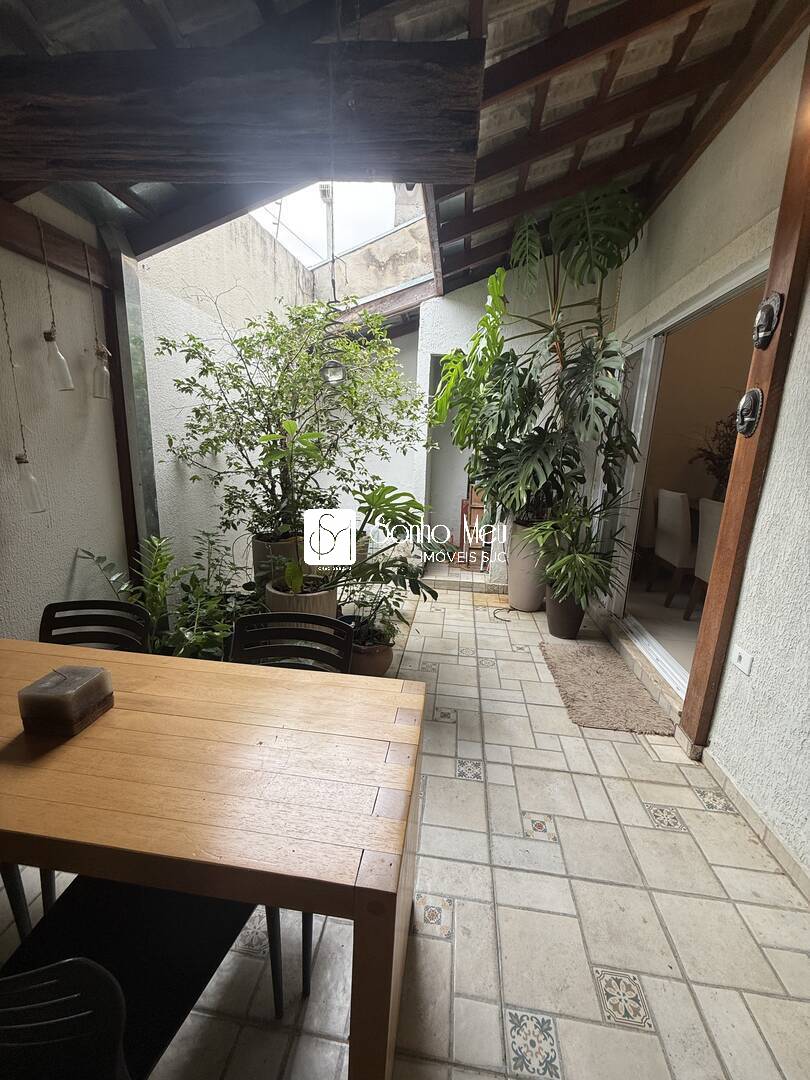 Casa à venda com 3 quartos, 143m² - Foto 11