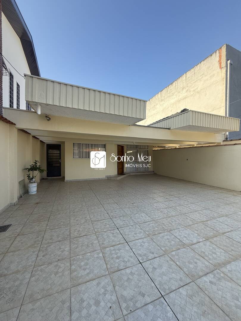 Casa à venda e aluguel com 3 quartos, 179m² - Foto 3