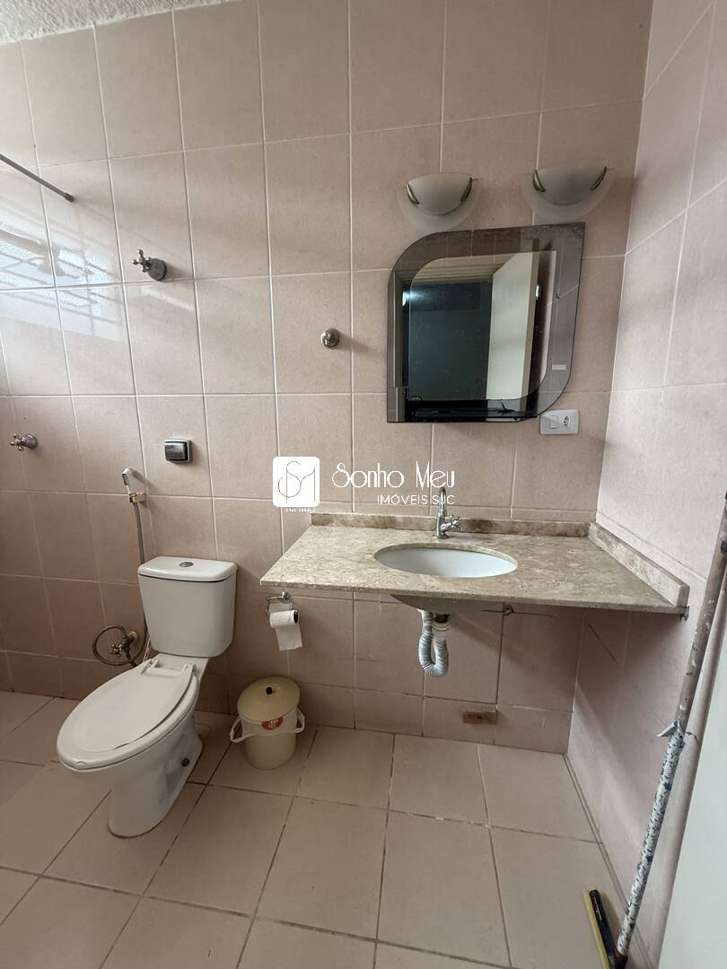 Casa à venda e aluguel com 3 quartos, 179m² - Foto 11