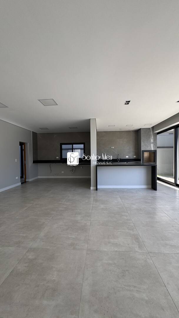 Casa à venda com 3 quartos, 310m² - Foto 25