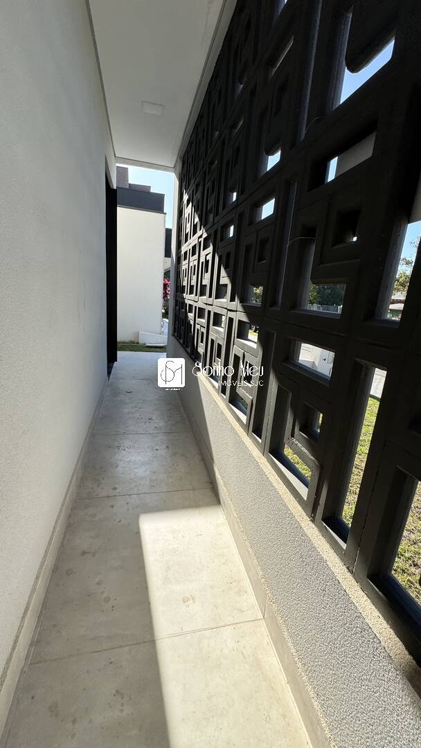 Casa à venda com 3 quartos, 310m² - Foto 4