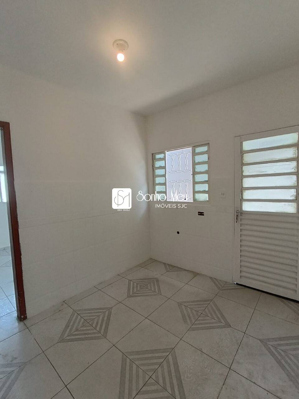 Casa à venda com 3 quartos, 68m² - Foto 7