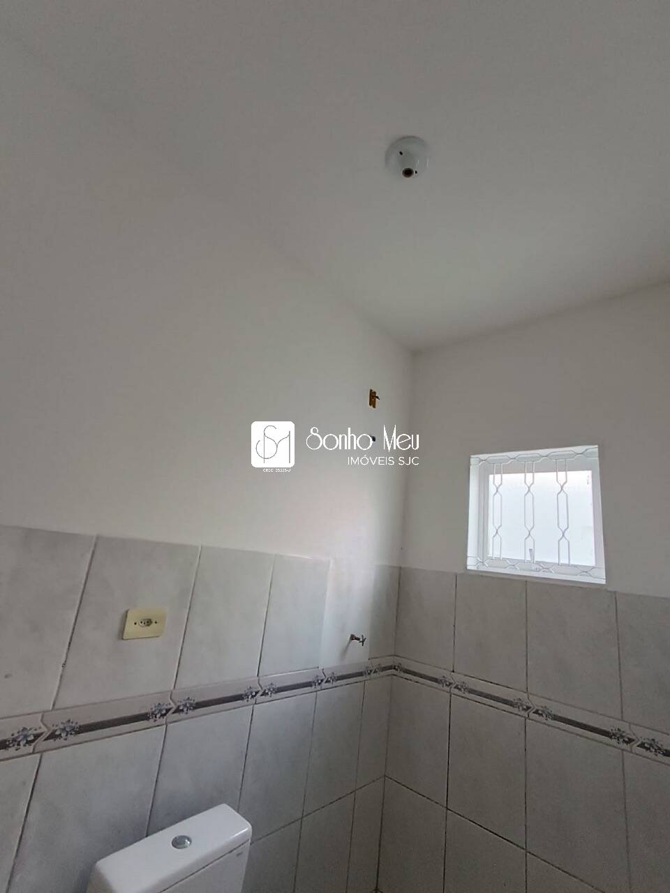 Casa à venda com 3 quartos, 68m² - Foto 11