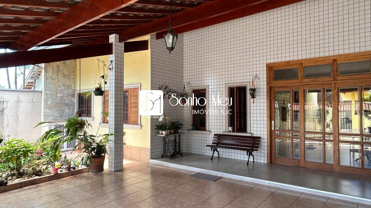 Casa, 3 quartos, 141 m² - Foto 1