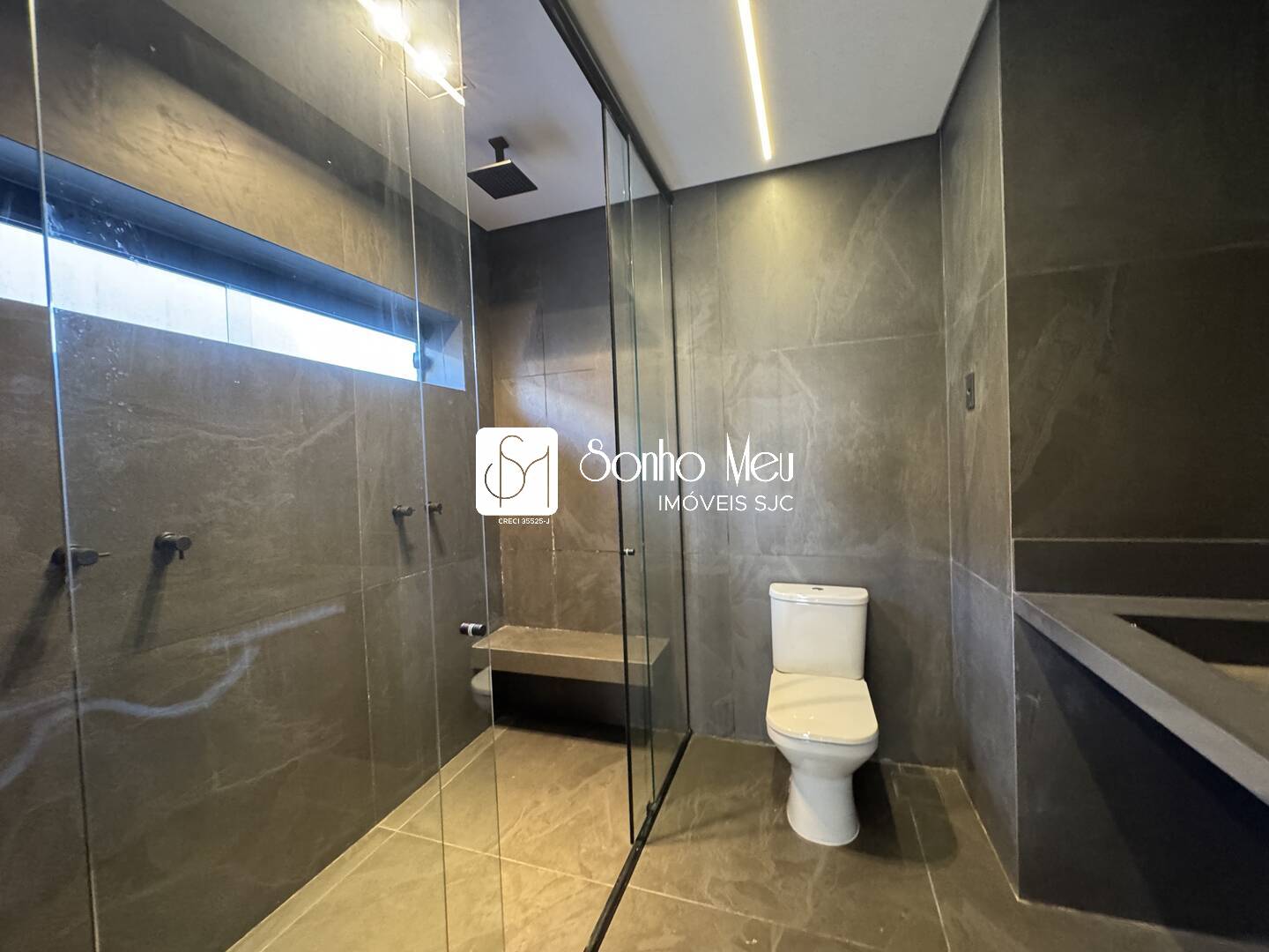 Casa para alugar com 4 quartos, 225m² - Foto 35