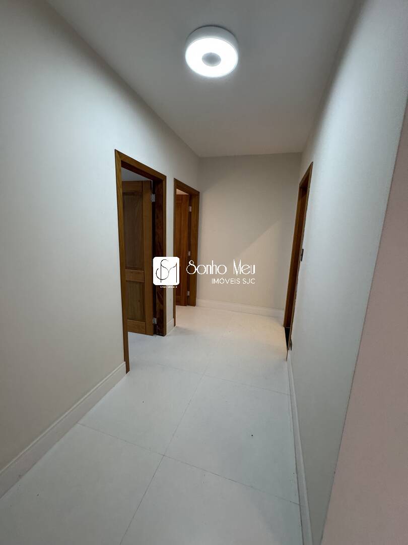 Casa para alugar com 4 quartos, 225m² - Foto 18