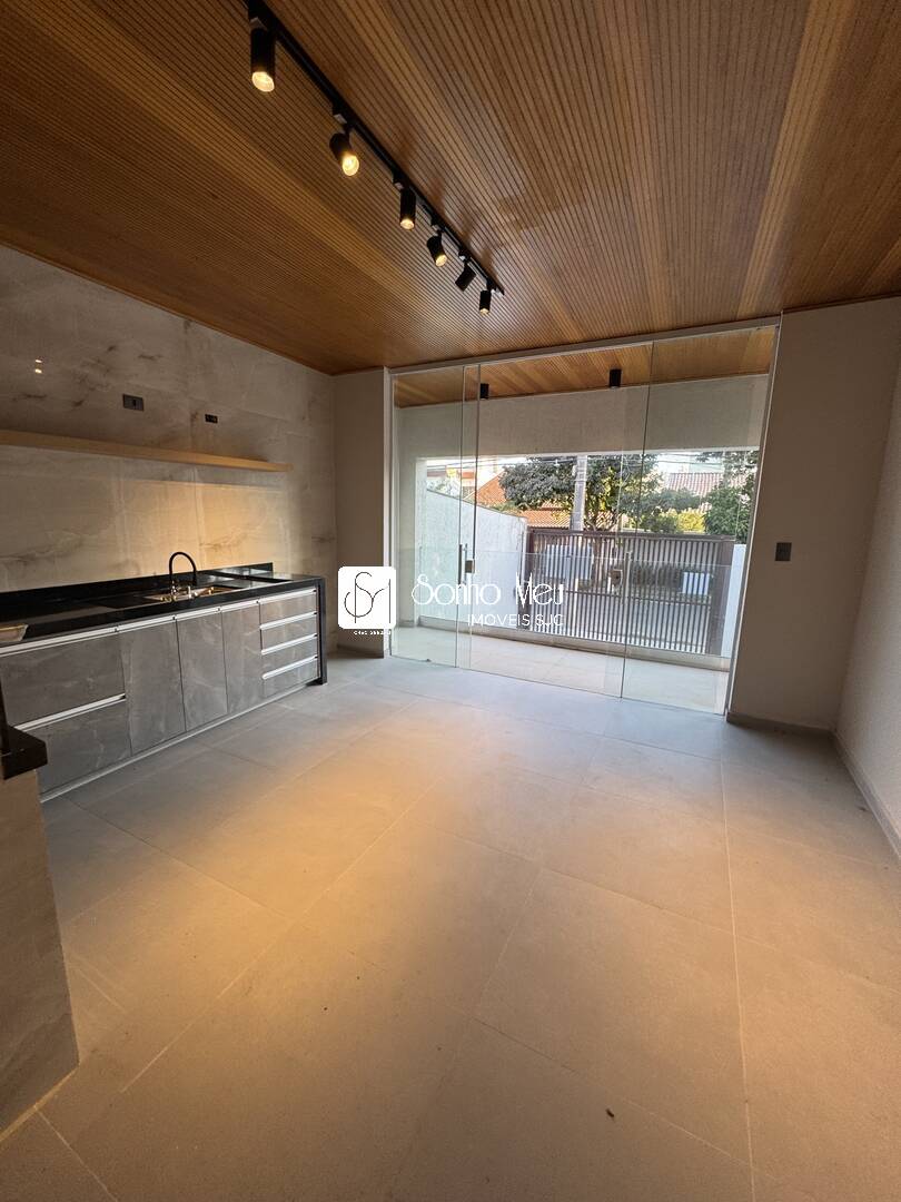 Casa para alugar com 4 quartos, 225m² - Foto 40