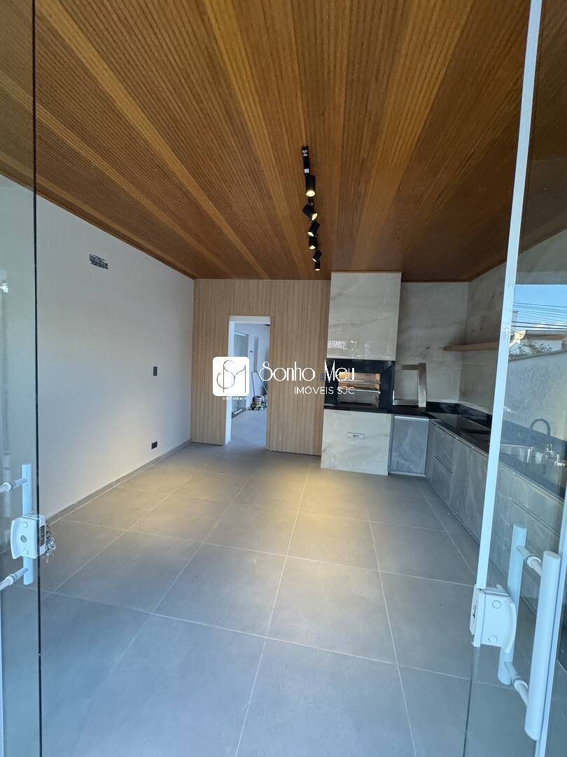 Casa para alugar com 4 quartos, 225m² - Foto 41