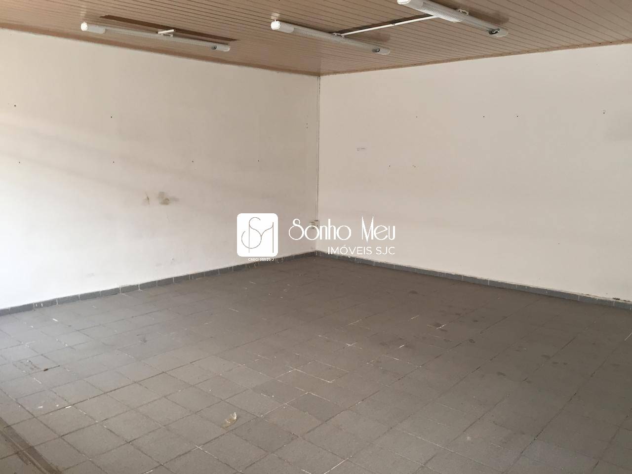 Casa à venda e aluguel com 10 quartos, 360m² - Foto 1