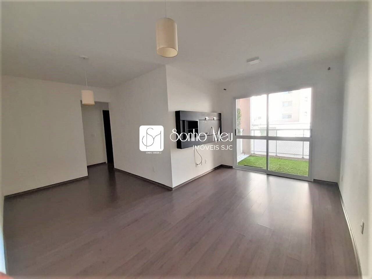 Apartamento à venda com 2 quartos, 75m² - Foto 1