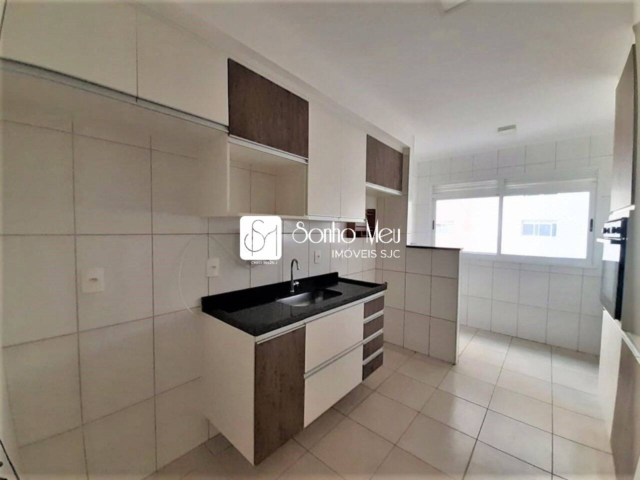 Apartamento à venda com 2 quartos, 75m² - Foto 4
