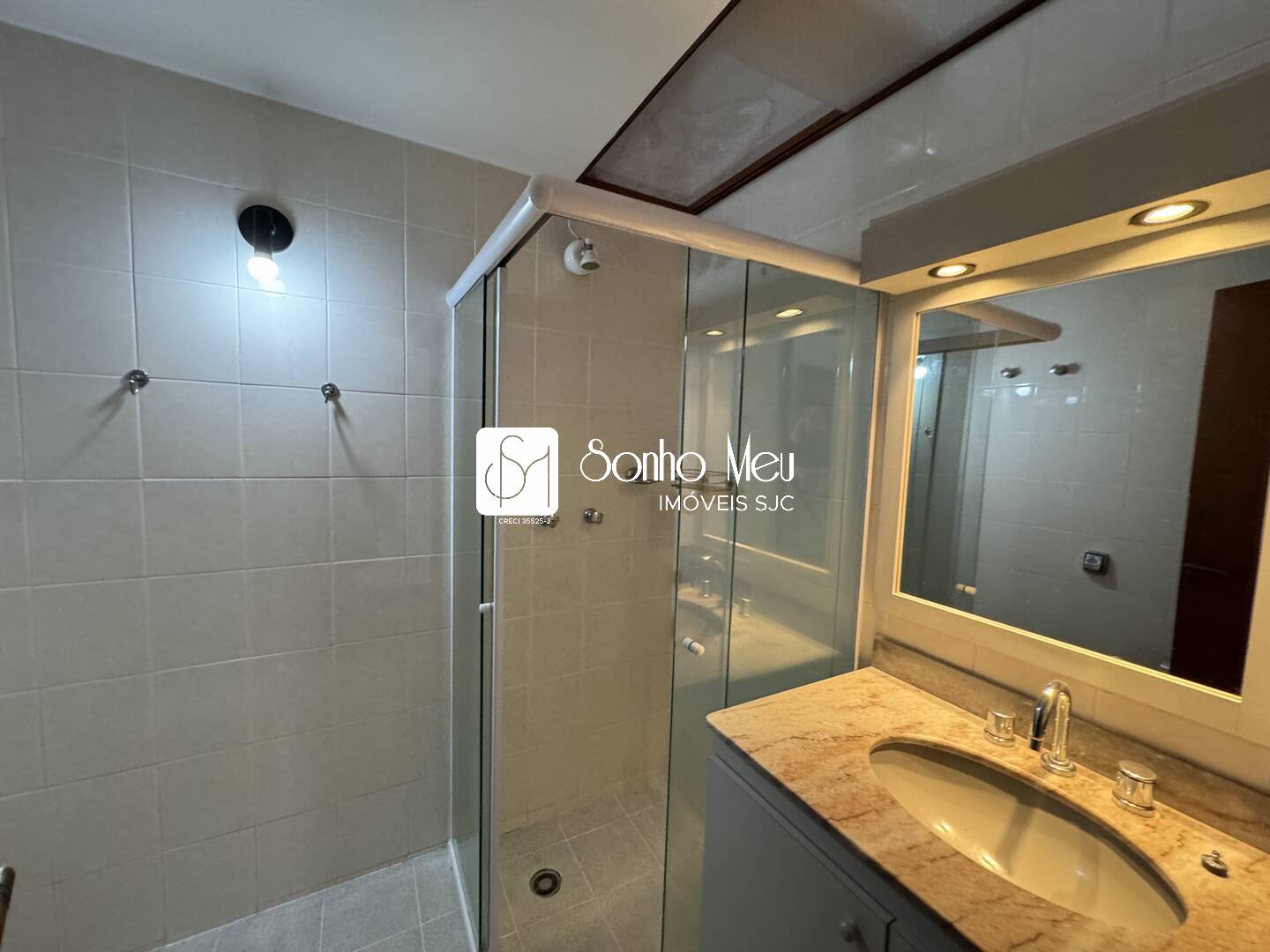 Casa de Condomínio para alugar com 4 quartos, 350m² - Foto 21